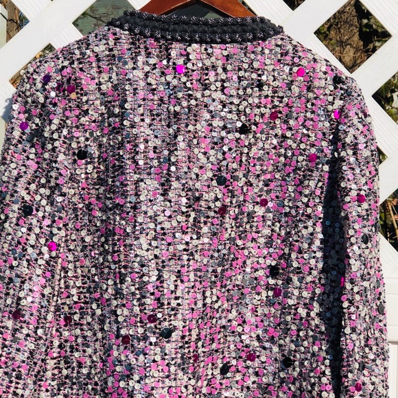 STUNNING Chanel Tweed Blazer Sm.,Med.,Large $895 - Picture 8 of 9
